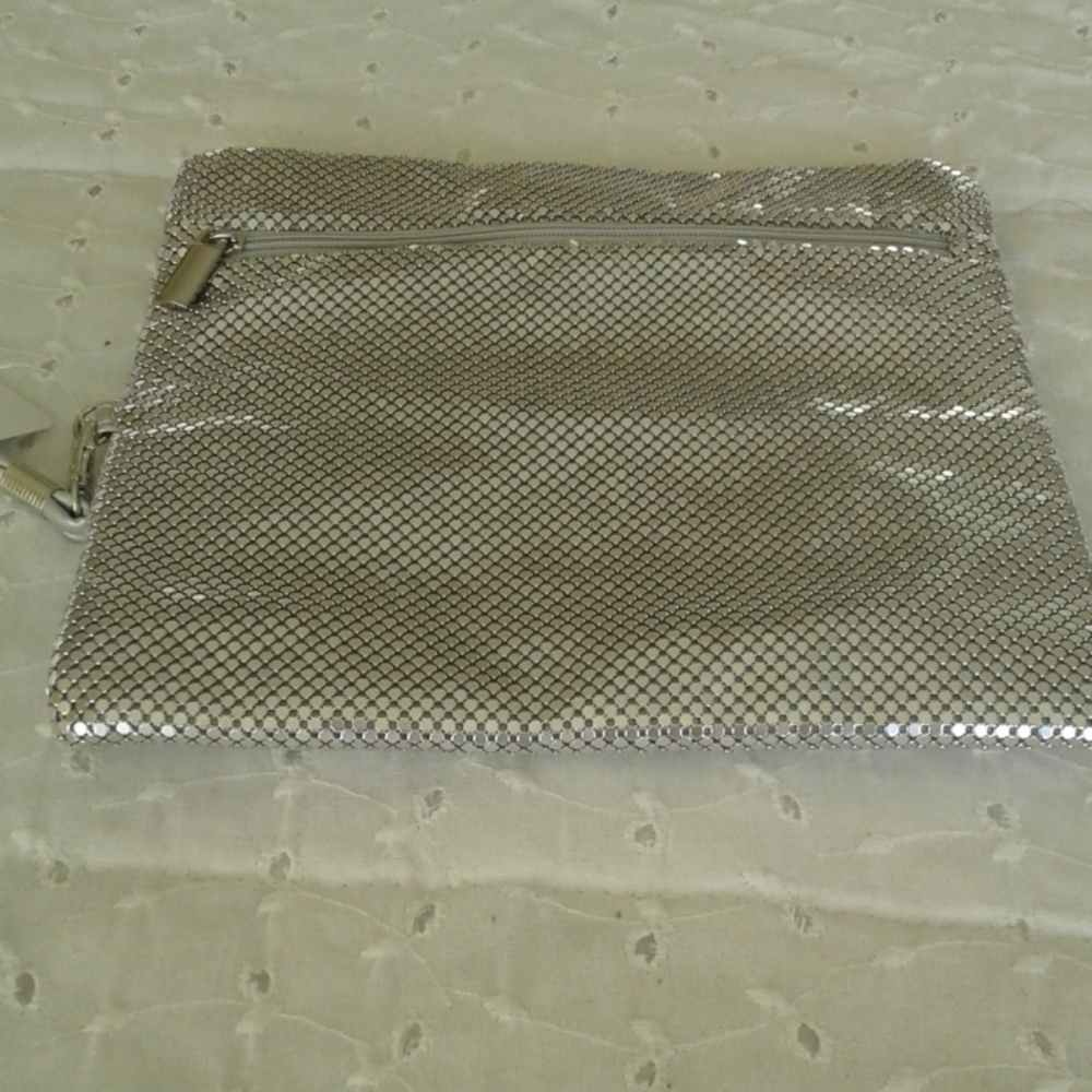 purse - Picture 2 of 3